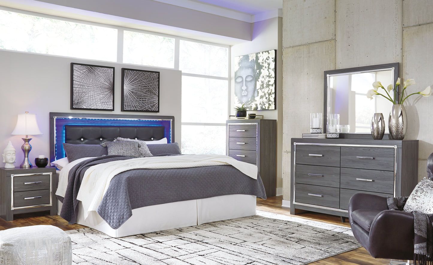 Lodanna King/California King Upholstered Panel Headboard with Mirrored Dresser and 2 Nightstands